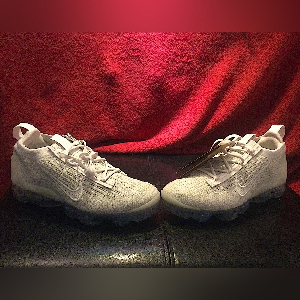 Nike Women’s Air VaporMax 2021 Flyknit